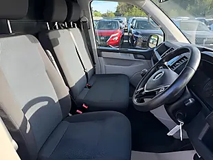 Used 2019 Volkswagen Transporter Highline White - Interior and Exterior details 10