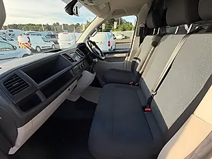 Used 2019 Volkswagen Transporter Highline White - Interior and Exterior details 12