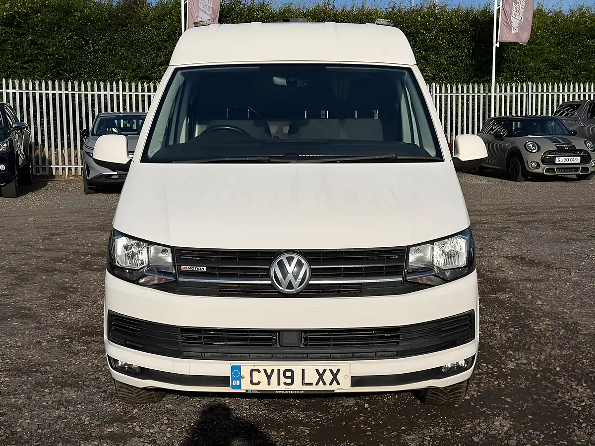 Used 2019 Volkswagen Transporter Highline White - Interior and Exterior details 2
