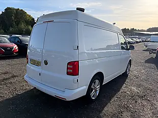 Used 2019 Volkswagen Transporter Highline White - Interior and Exterior details 7