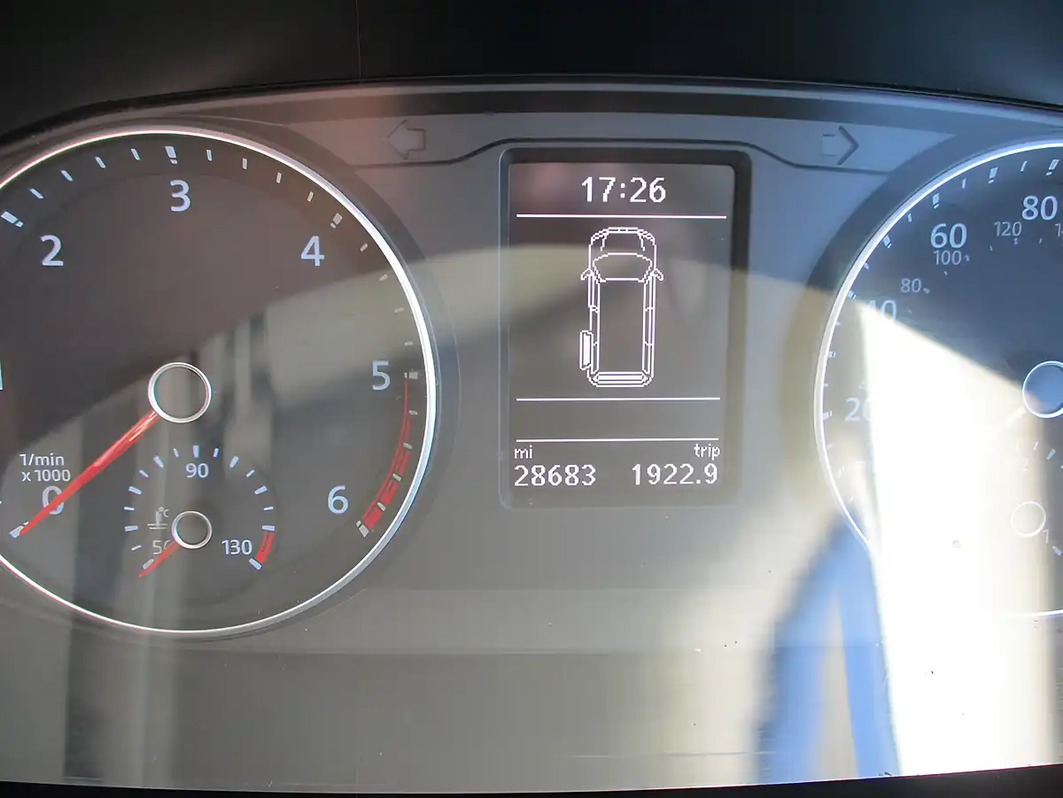 Used 2019 Volkswagen Transporter Monte Carlo Grey - Interior and Exterior details 9