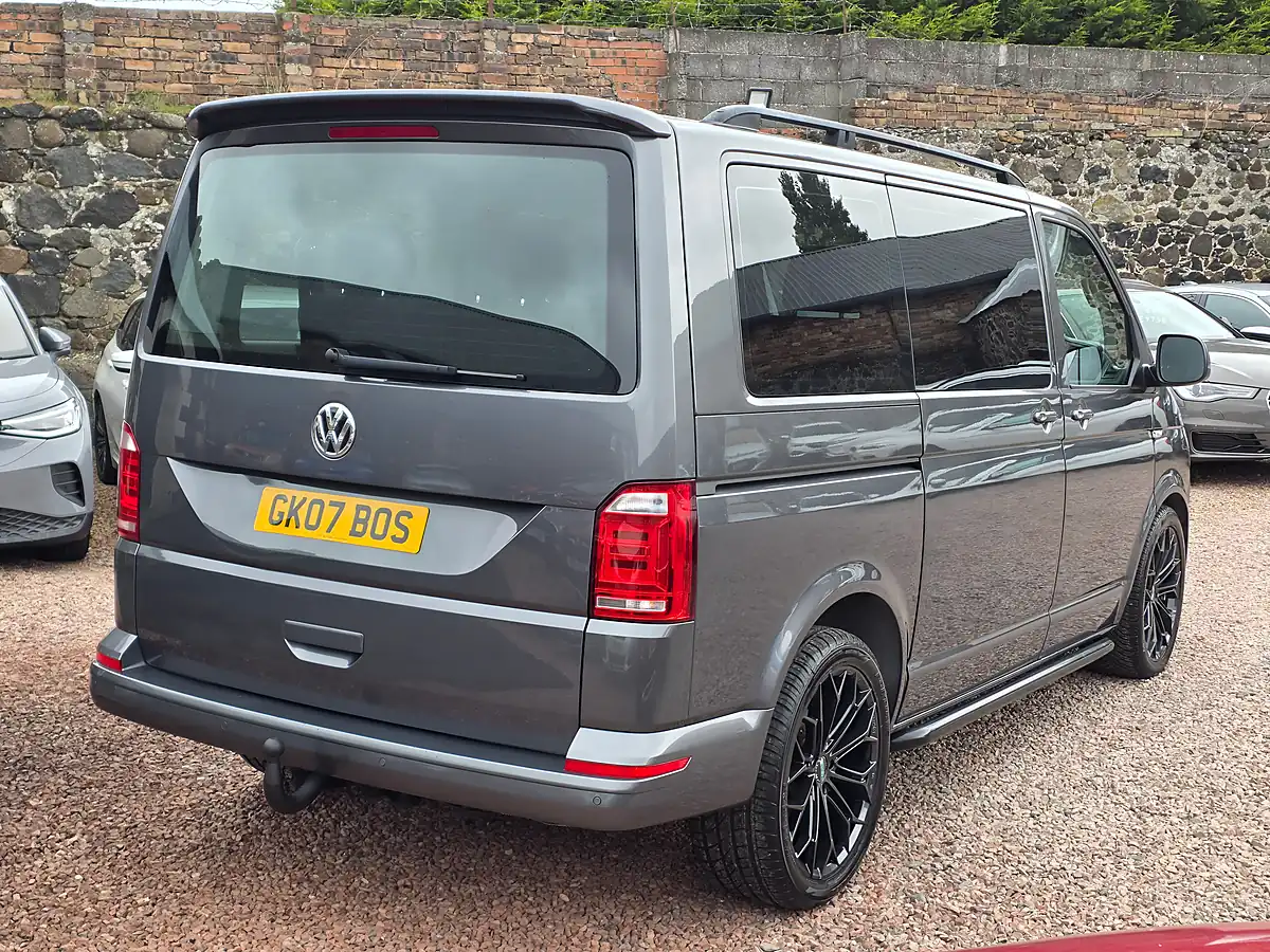 Used 2019 Volkswagen Transporter Shuttle S Indium Grey Metallic - Interior and Exterior details 16
