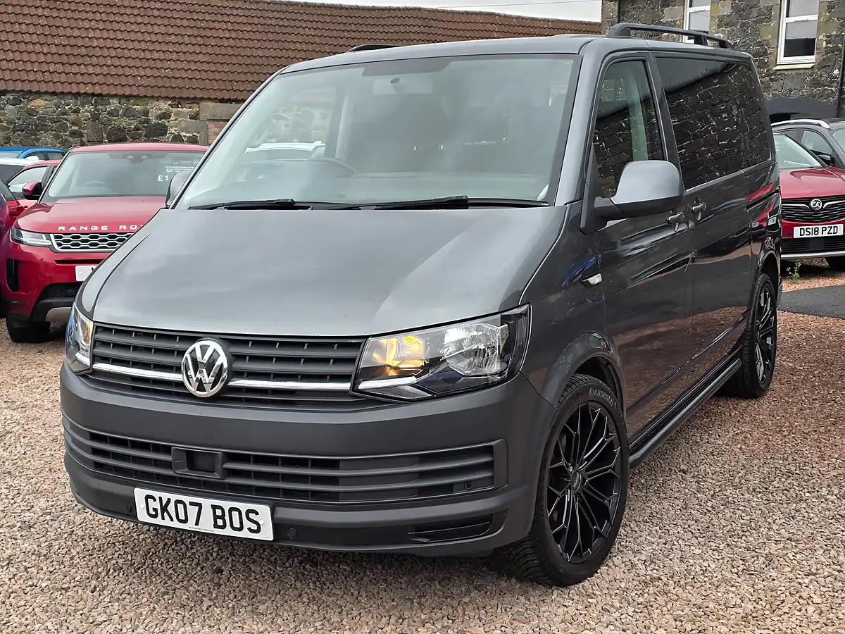 Used 2019 Volkswagen Transporter Shuttle S Indium Grey Metallic - Interior and Exterior details 4