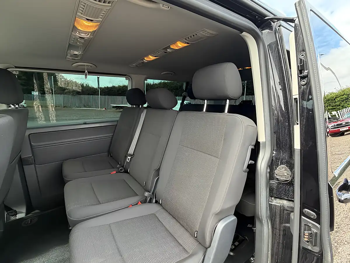 Used 2019 Volkswagen Transporter Shuttle Se Black - Interior and Exterior details 11