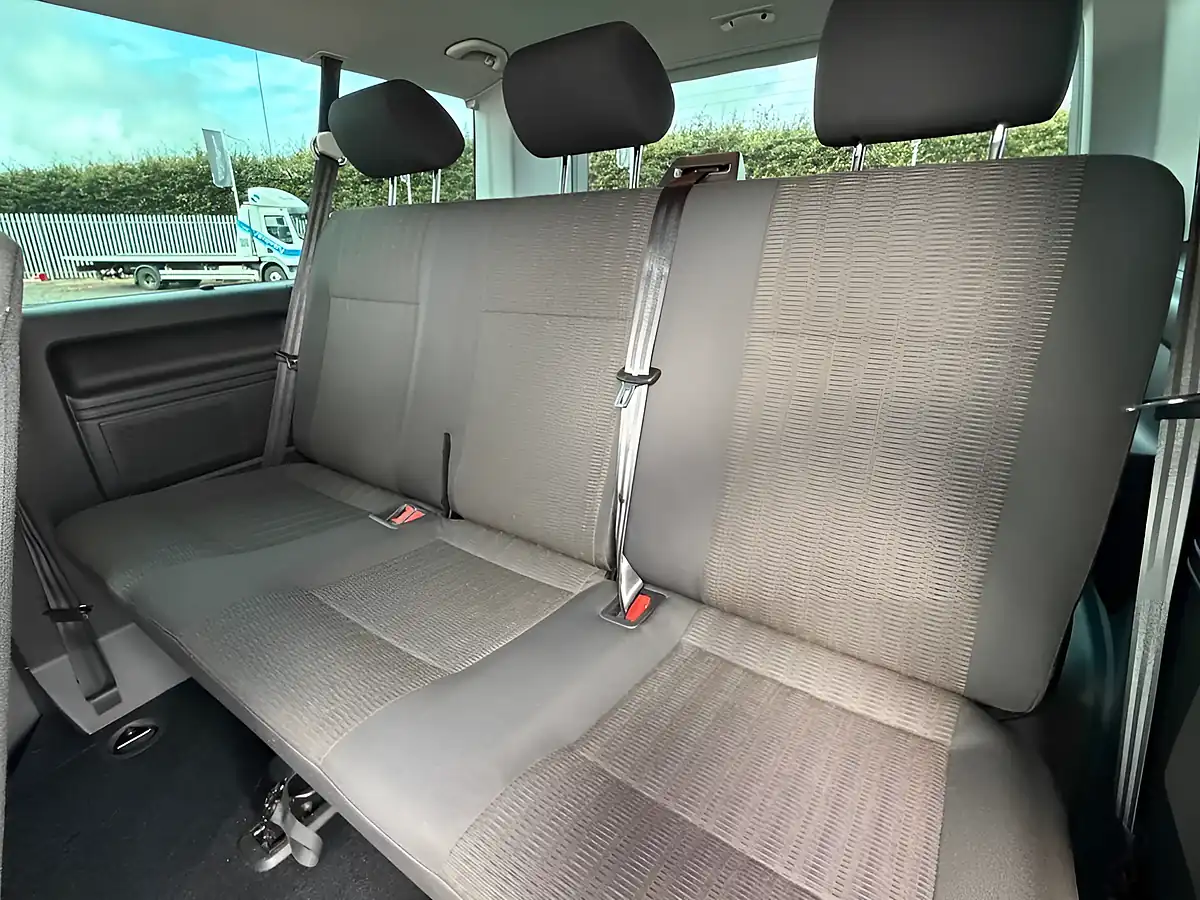 Used 2019 Volkswagen Transporter Shuttle Se Black - Interior and Exterior details 15