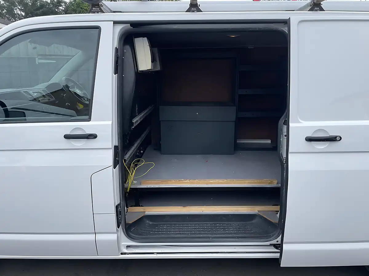 Used 2019 Volkswagen Transporter Startline Lwb White - Interior and Exterior details 13