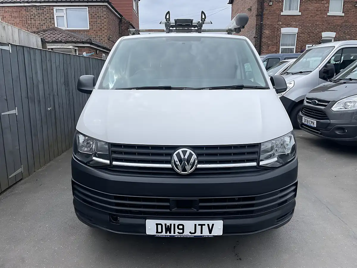Used 2019 Volkswagen Transporter Startline Lwb White - Interior and Exterior details 2