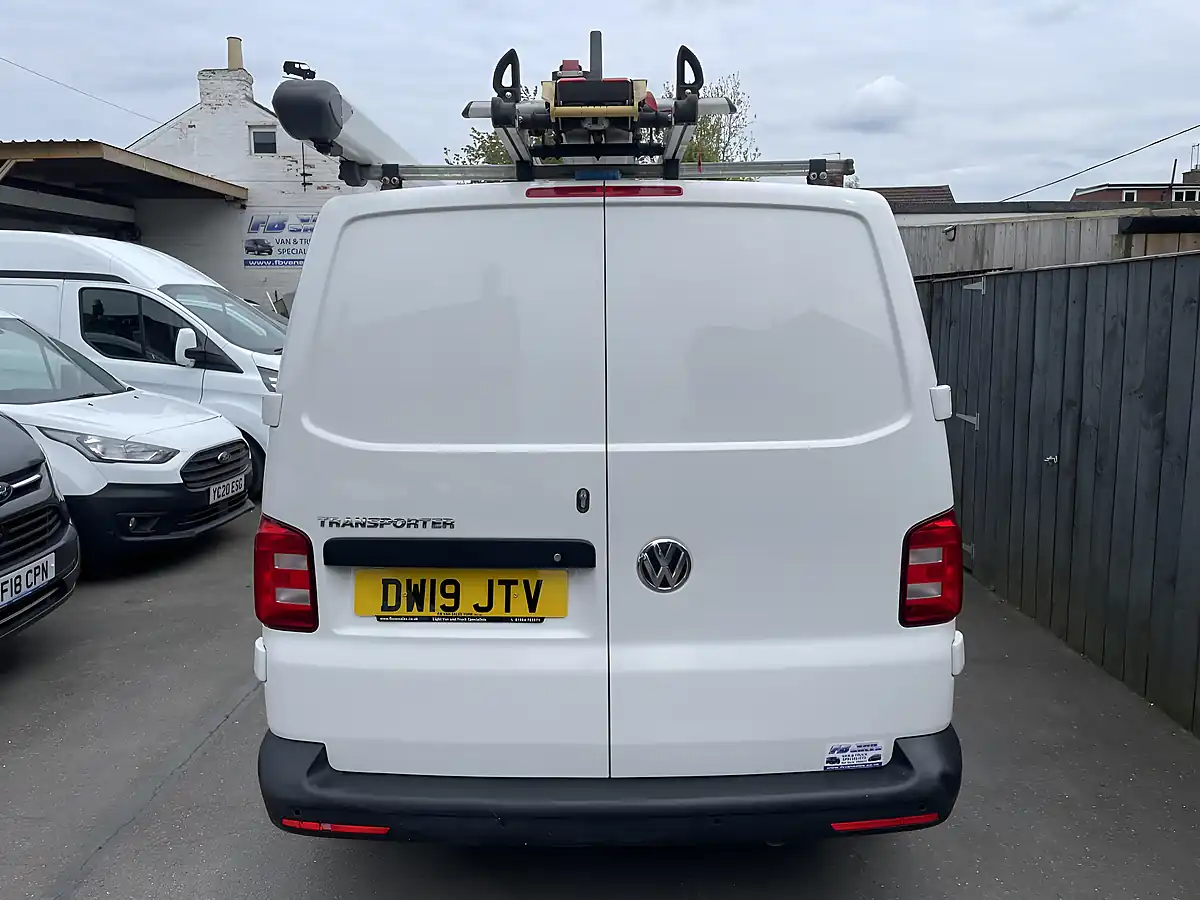 Used 2019 Volkswagen Transporter Startline Lwb White - Interior and Exterior details 8