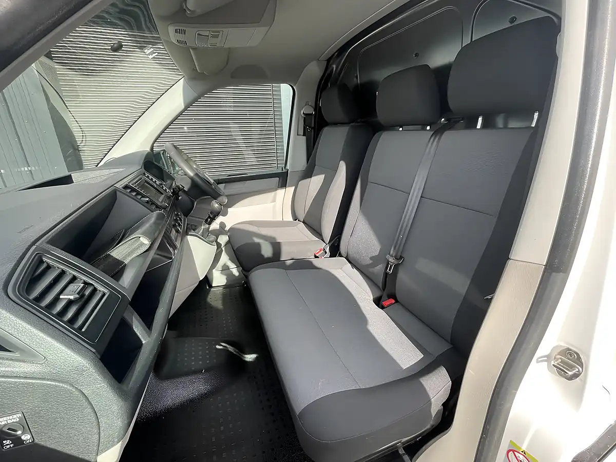 Used 2019 Volkswagen Transporter Startline Lwb White - Interior and Exterior details 12