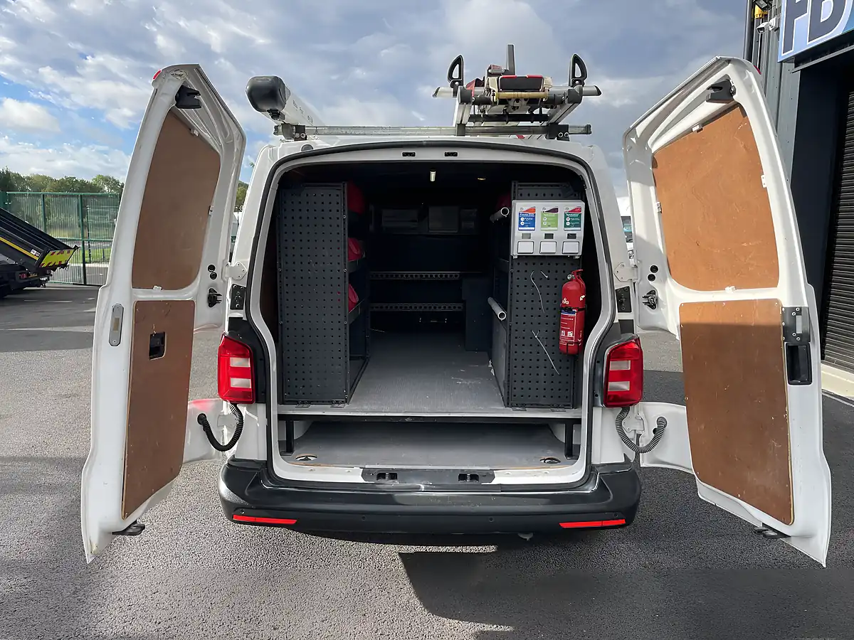 Used 2019 Volkswagen Transporter Startline Lwb White - Interior and Exterior details 15