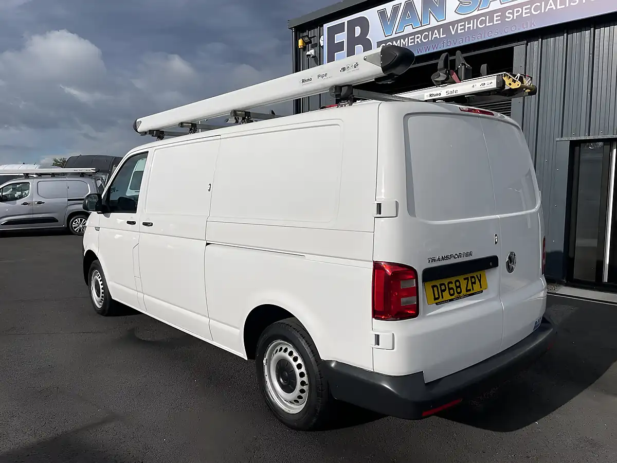Used 2019 Volkswagen Transporter Startline Lwb White - Interior and Exterior details 7