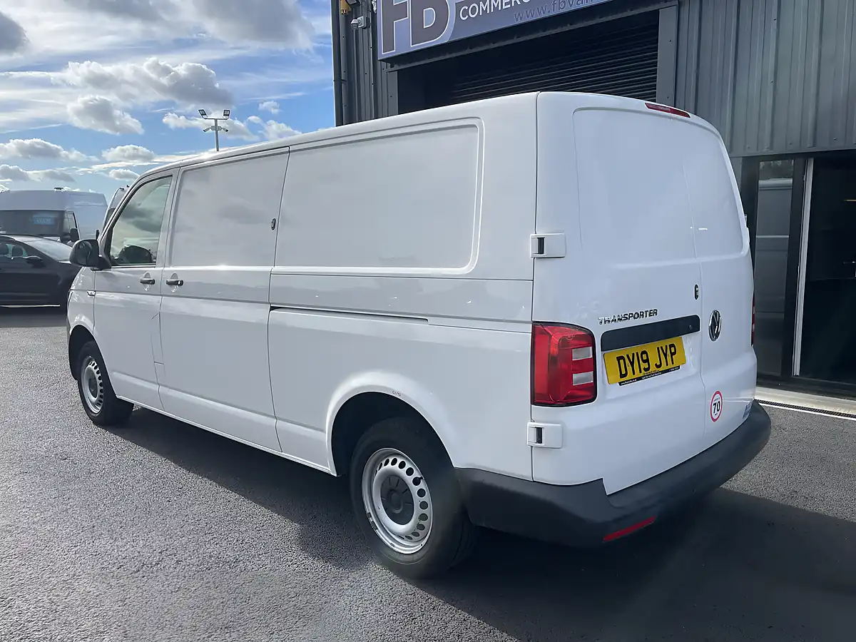 Used 2019 Volkswagen Transporter Startline Lwb White - Interior and Exterior details 7