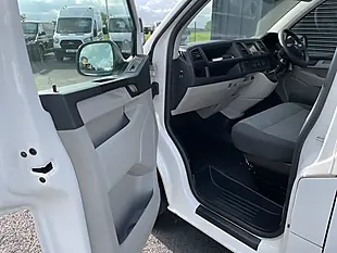 Used 2019 Volkswagen Transporter Startline Lwb White - Interior and Exterior details 14