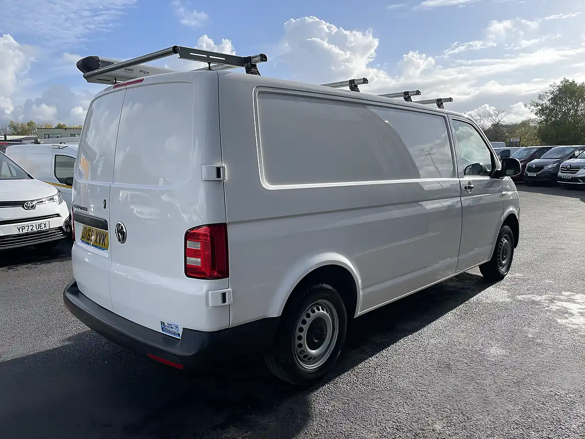 Used 2019 Volkswagen Transporter Startline Lwb White - Interior and Exterior details 5