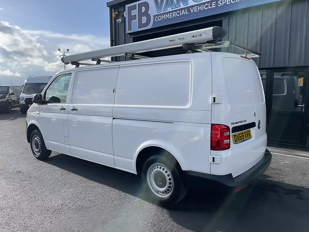 Used 2019 Volkswagen Transporter Startline Lwb White - Interior and Exterior details 7