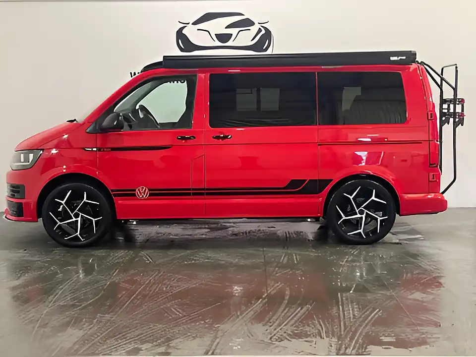 Used 2019 Volkswagen Transporter Startline Red - Interior and Exterior details 10