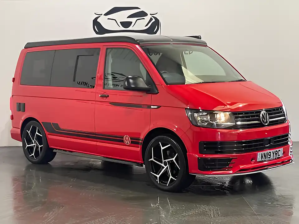 Used 2019 Volkswagen Transporter Startline Red - Interior and Exterior details 11