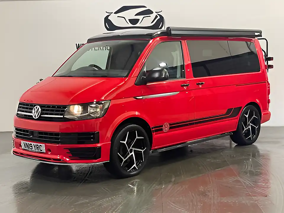 Used 2019 Volkswagen Transporter Startline Red - Interior and Exterior details 14