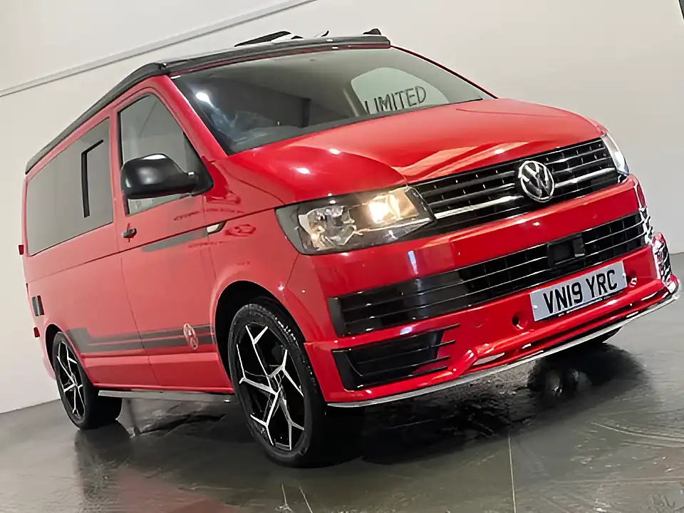 Used 2019 Volkswagen Transporter Startline Red - Interior and Exterior details 7
