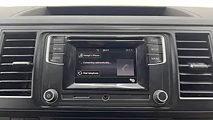Used 2019 Volkswagen Transporter Startline Red - Interior and Exterior details 17