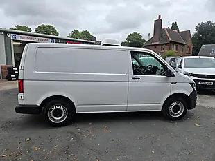 Used 2019 Volkswagen Transporter Startline White - Interior and Exterior details 12