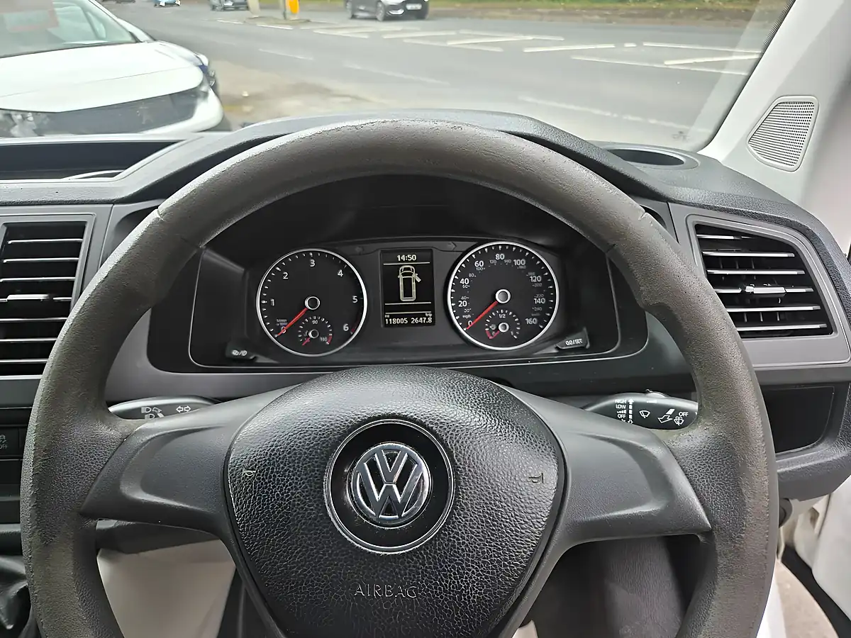 Used 2019 Volkswagen Transporter Startline White - Interior and Exterior details 14