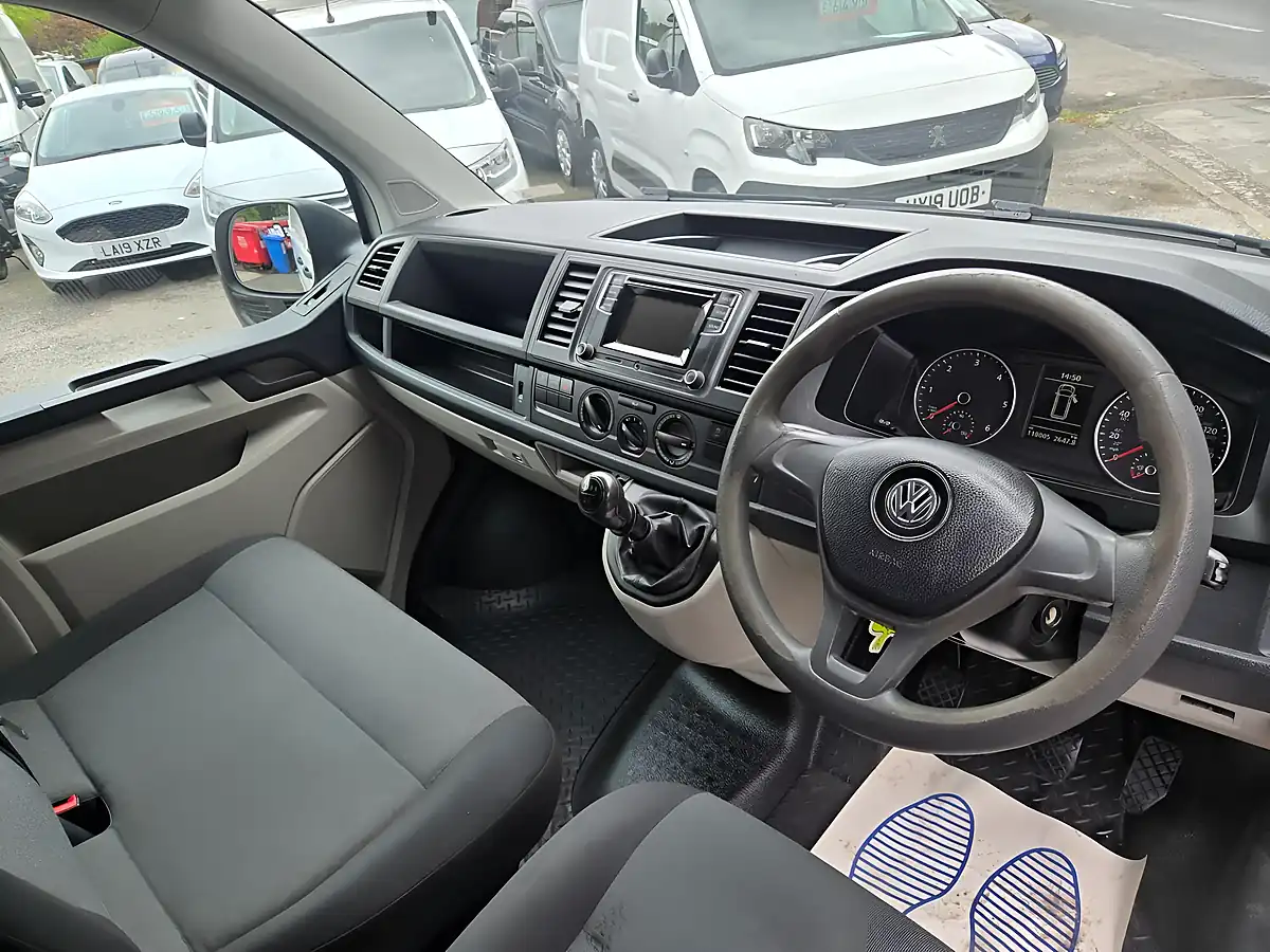 Used 2019 Volkswagen Transporter Startline White - Interior and Exterior details 15