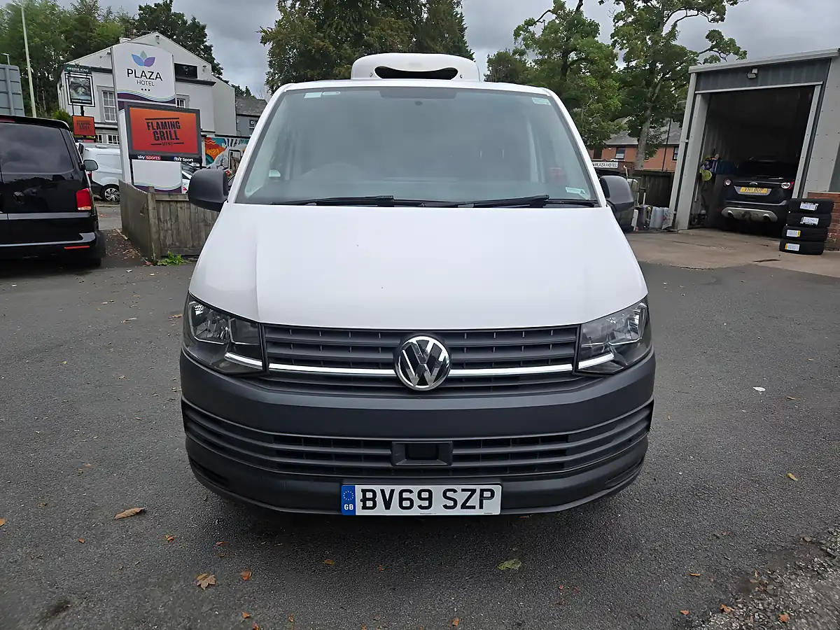 Used 2019 Volkswagen Transporter Startline White - Interior and Exterior details 2