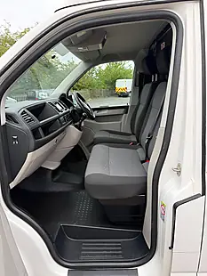 Used 2019 Volkswagen Transporter Startline White - Interior and Exterior details 18