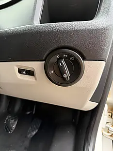 Used 2019 Volkswagen Transporter Startline White - Interior and Exterior details 19