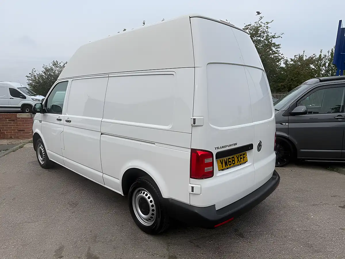 Used 2019 Volkswagen Transporter Startline White - Interior and Exterior details 3