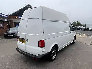 Used 2019 Volkswagen Transporter Startline White - Interior and Exterior details 4