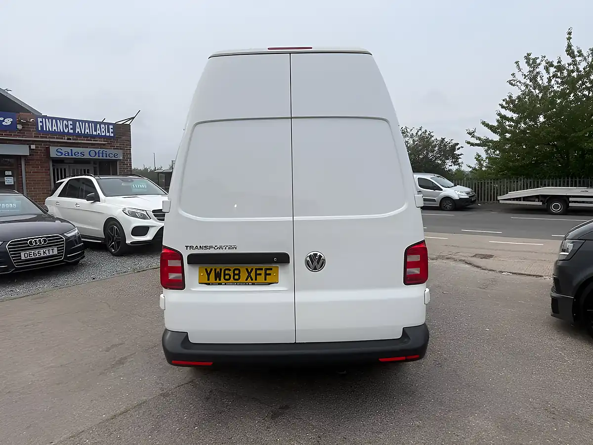 Used 2019 Volkswagen Transporter Startline White - Interior and Exterior details 5