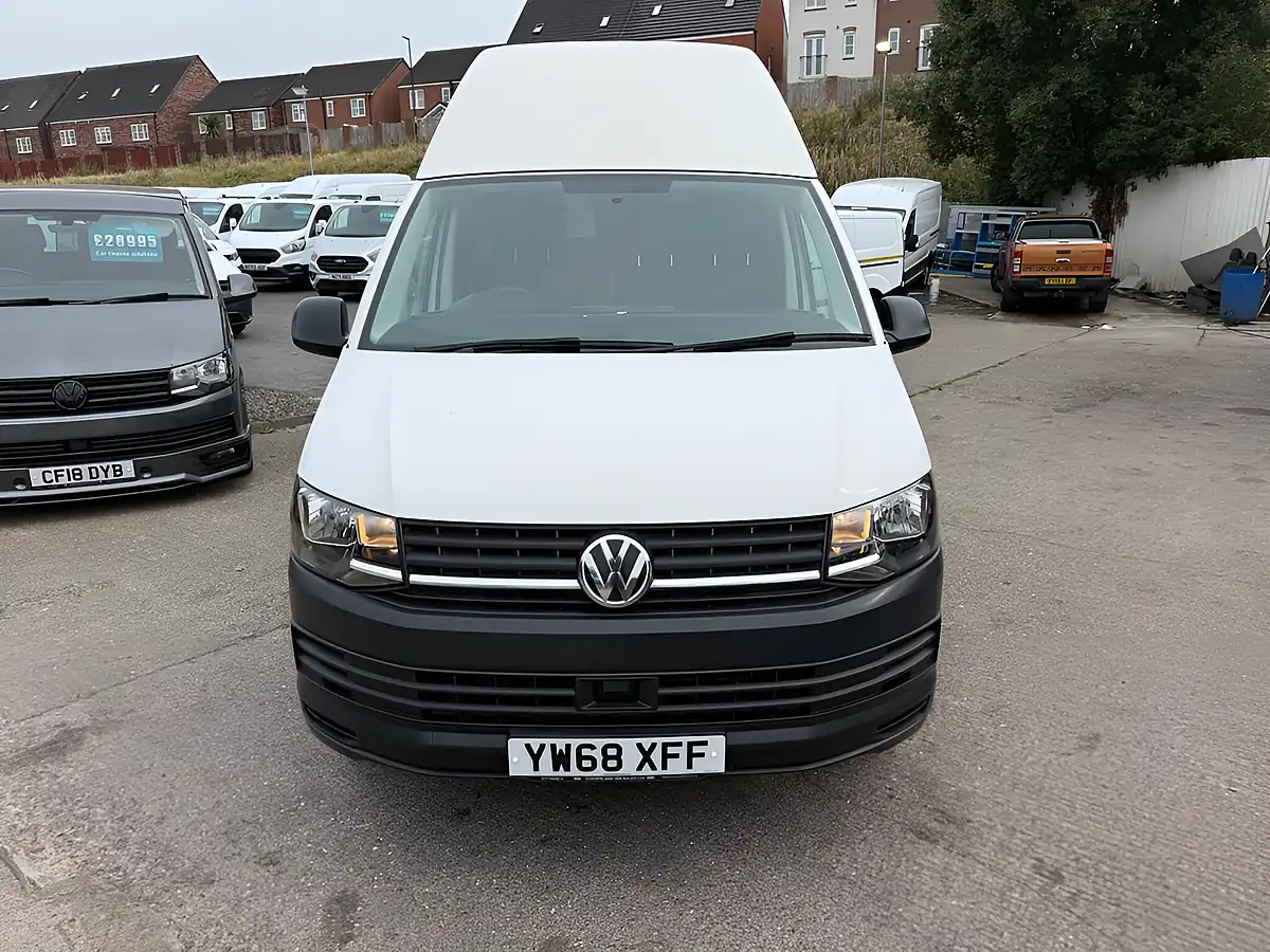 Used 2019 Volkswagen Transporter Startline White - Interior and Exterior details 6