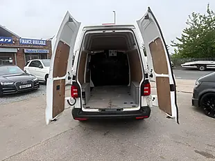 Used 2019 Volkswagen Transporter Startline White - Interior and Exterior details 8