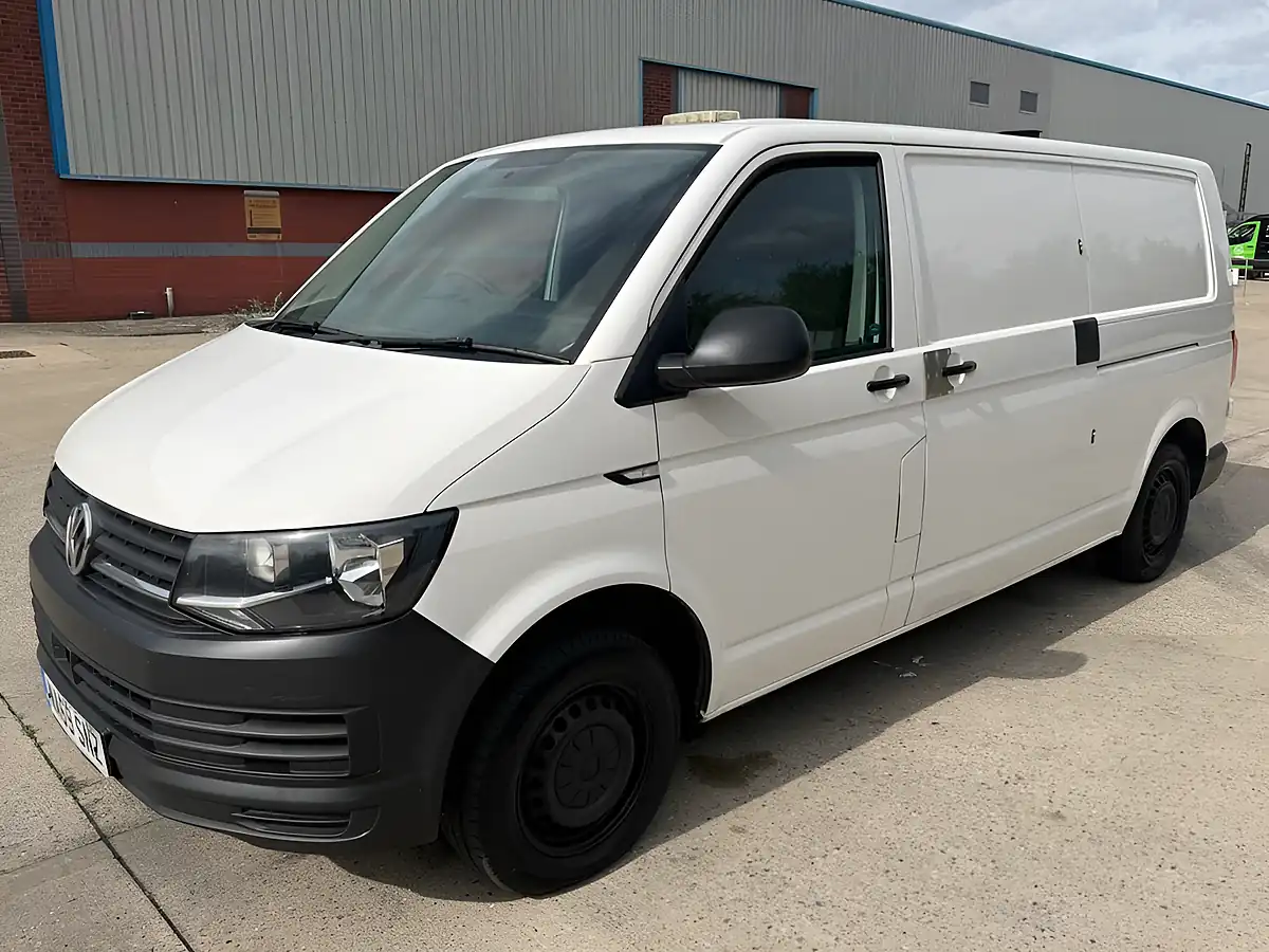 Used 2019 Volkswagen Transporter Startline White - Interior and Exterior details 2