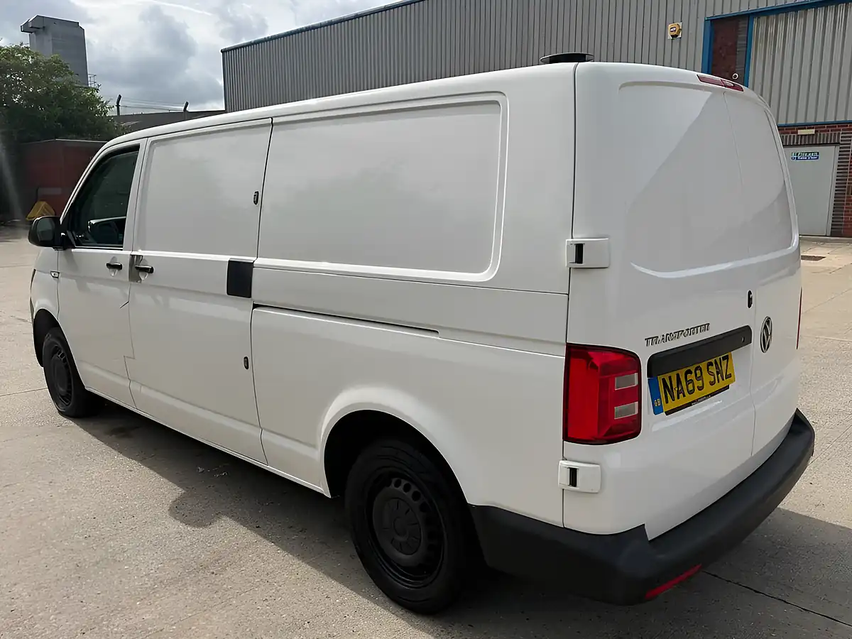 Used 2019 Volkswagen Transporter Startline White - Interior and Exterior details 4