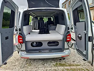 Used 2019 Volkswagen Transporter T28 Bluemotion Tech Camper Silver - Interior and Exterior details 5