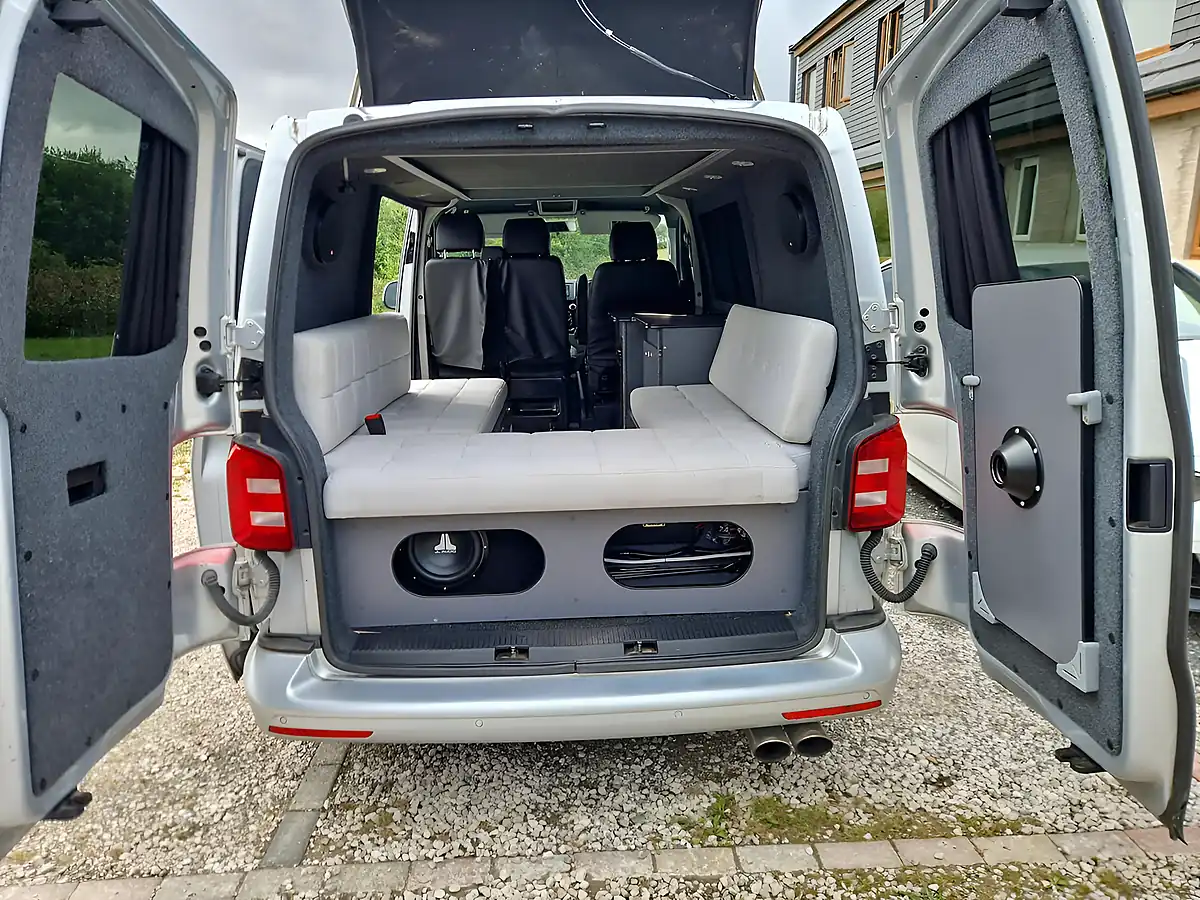 Used 2019 Volkswagen Transporter T28 Bluemotion Tech Camper Silver - Interior and Exterior details 5