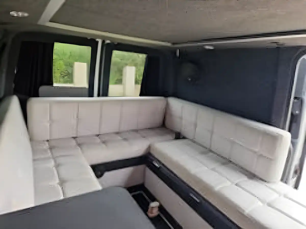 Used 2019 Volkswagen Transporter T28 Bluemotion Tech Camper Silver - Interior and Exterior details 6