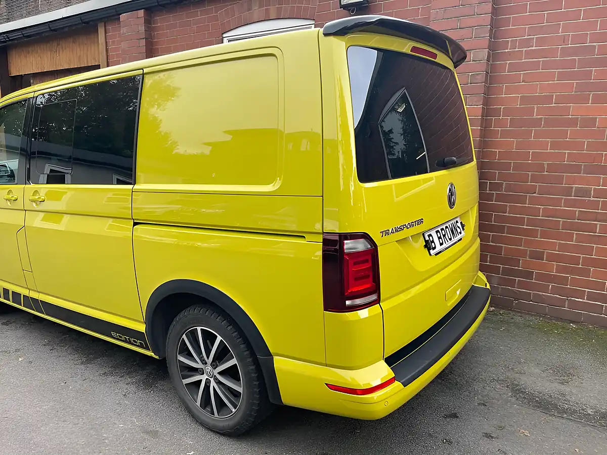 Used 2019 Volkswagen Transporter T30 Bluemotion Tech Edition Kombi Double Cab Yellow - Interior and Exterior details 10