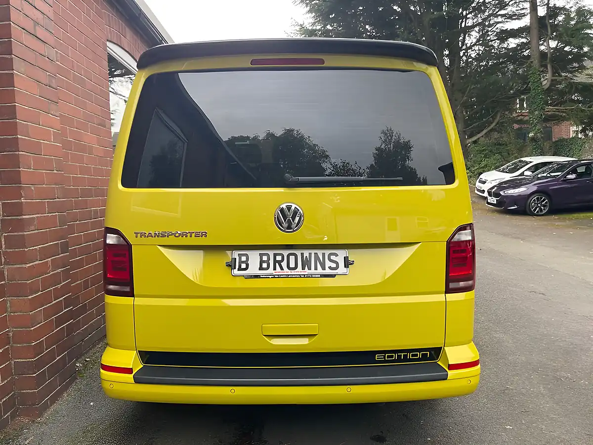 Used 2019 Volkswagen Transporter T30 Bluemotion Tech Edition Kombi Double Cab Yellow - Interior and Exterior details 18