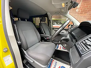 Used 2019 Volkswagen Transporter T30 Bluemotion Tech Edition Kombi Double Cab Yellow - Interior and Exterior details 3