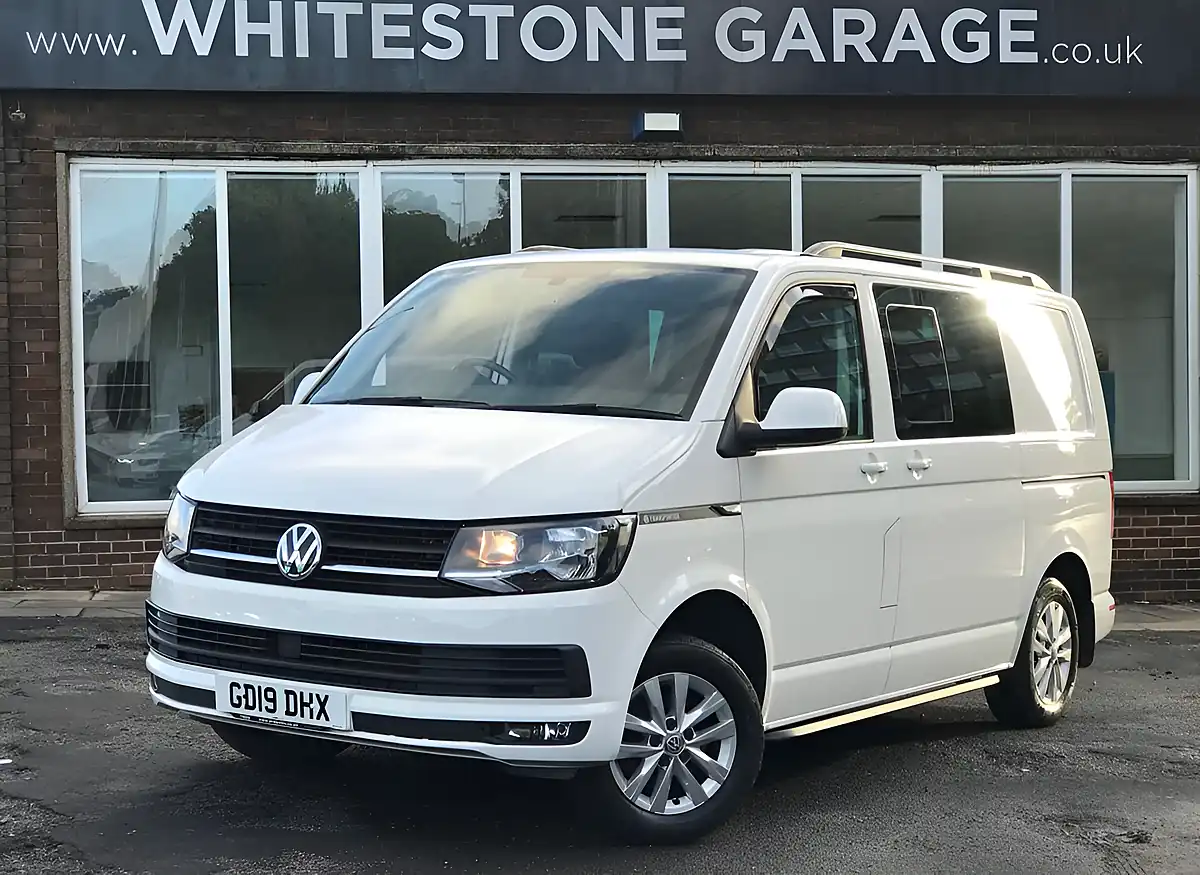 Used 2019 Volkswagen Transporter T30 Bluemotion Tech Highline Kombi Double Cab Candy White - Interior and Exterior details 2