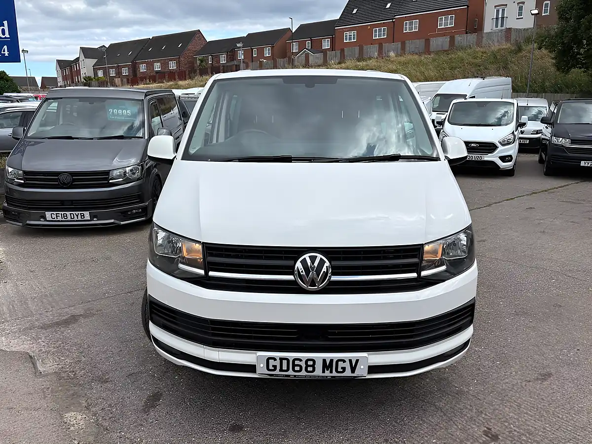 Used 2019 Volkswagen Transporter T32 Bluemotion Tech White - Interior and Exterior details 2