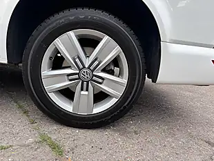 Used 2019 Volkswagen Transporter T32 Bluemotion Tech White - Interior and Exterior details 7