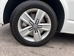 Used 2019 Volkswagen Transporter T32 Bluemotion Tech White - Interior and Exterior details 8