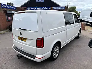 Used 2019 Volkswagen Transporter T32 Bluemotion Tech White - Interior and Exterior details 9