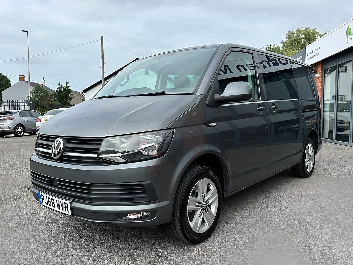 Used 2019 Volkswagen Transporter T32 TDI Kombi Highline Indium Grey - Interior and Exterior details 3