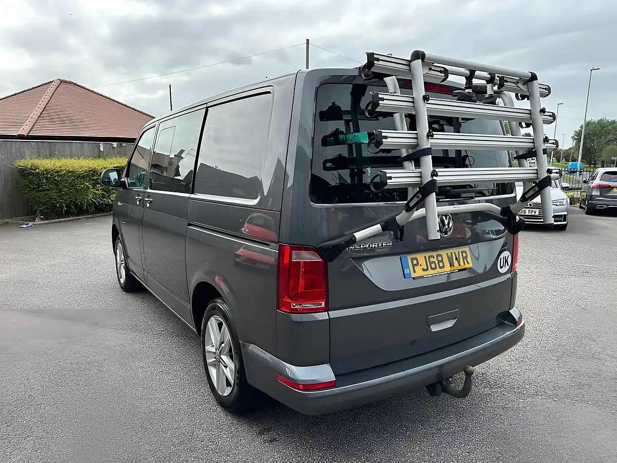 Used 2019 Volkswagen Transporter T32 TDI Kombi Highline Indium Grey - Interior and Exterior details 5
